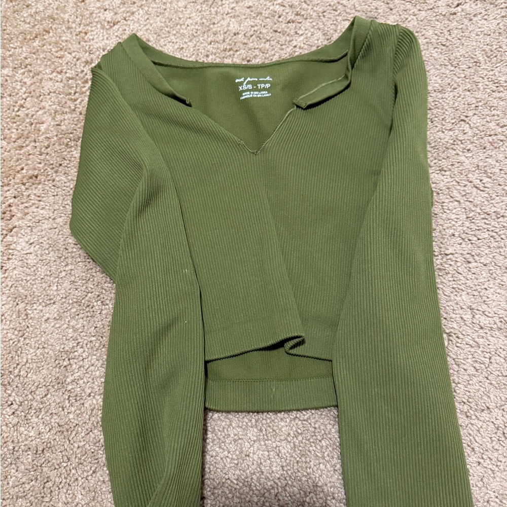 LONG SLEEVE TOP